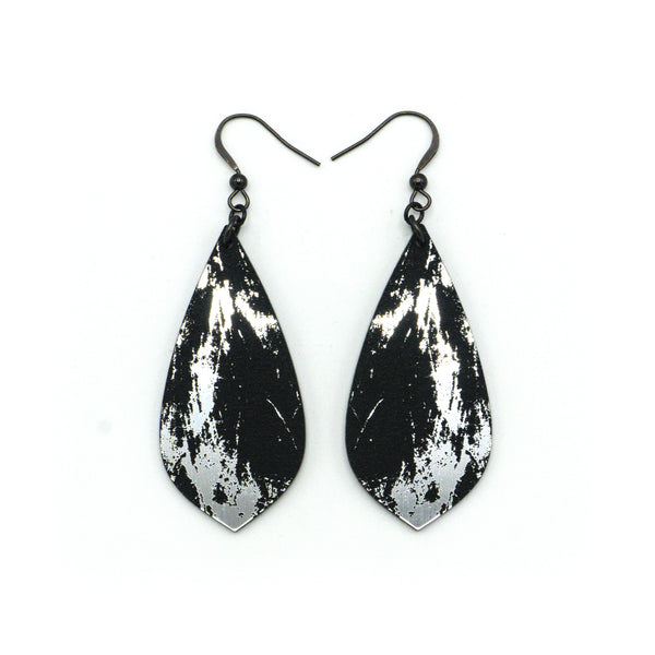 Gem Point [27R] // Acrylic Earrings - Brushed Silver, Black