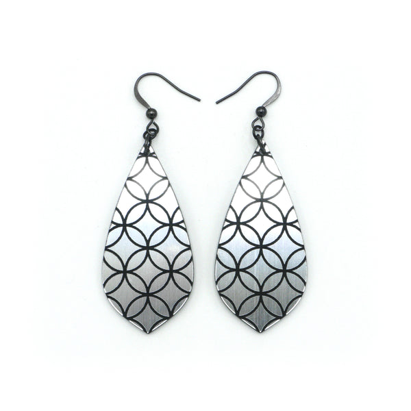 Gem Point [38] // Acrylic Earrings - Brushed Silver, Black