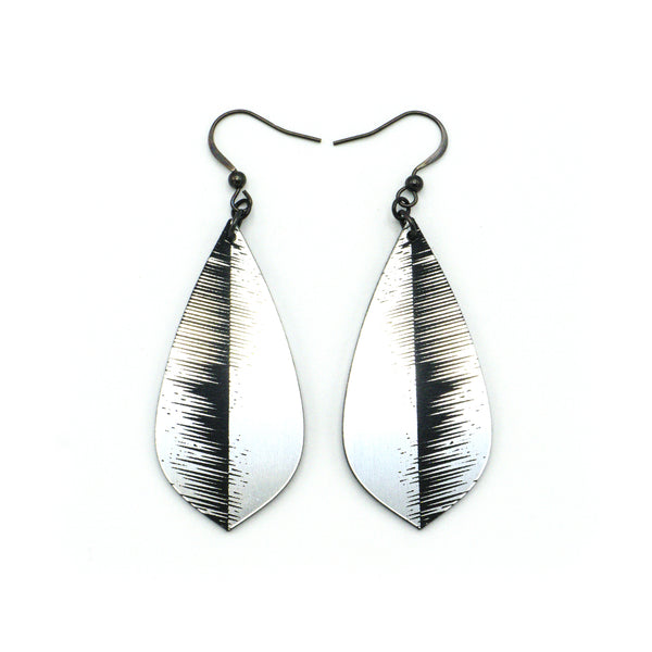 Gem Point [14] // Acrylic Earrings - Brushed Silver, Black