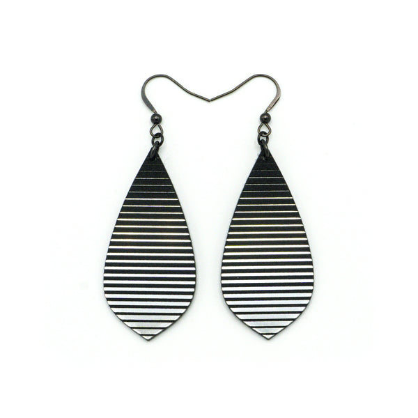 Gem Point [16R] // Acrylic Earrings - Brushed Silver, Black