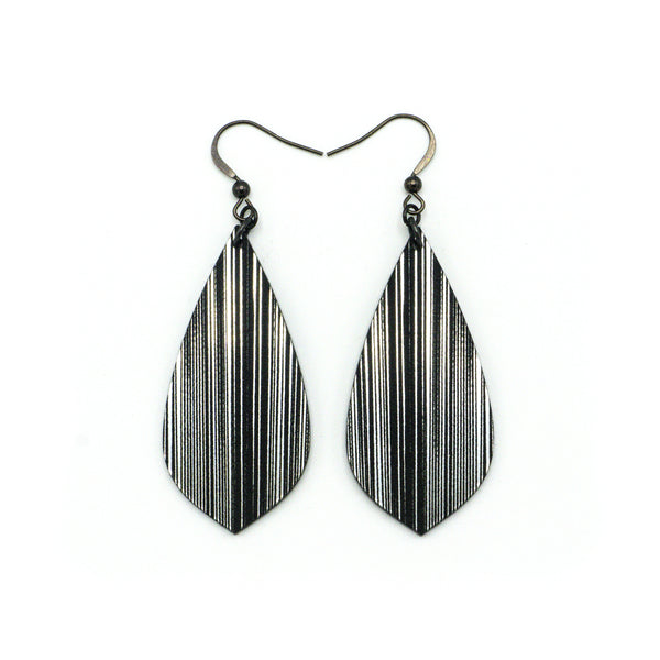 Gem Point [15R] // Acrylic Earrings - Brushed Silver, Black