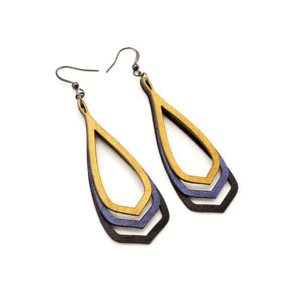 Saturā Leather Earrings 10 // Black, Purple Pearl, Gold