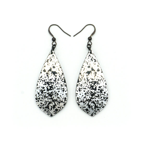 Gem Point [21] // Acrylic Earrings - Brushed Silver, Black