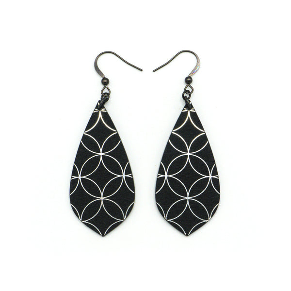 Gem Point [39R] // Acrylic Earrings - Brushed Silver, Black