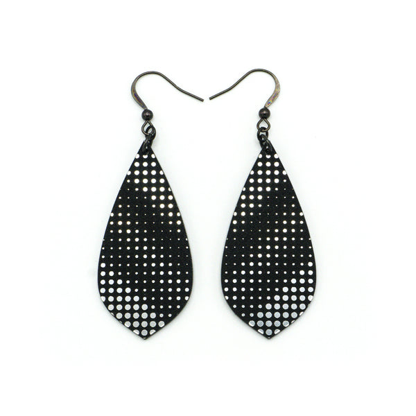 Gem Point [11R] // Acrylic Earrings - Brushed Silver, Black