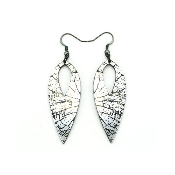 Nativas [37] // Acrylic Earrings - Brushed Silver, Black