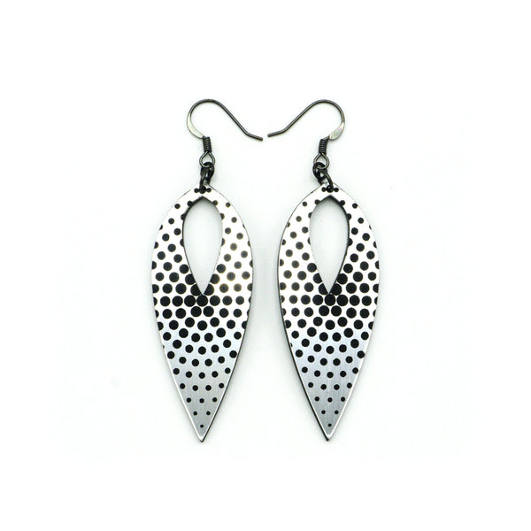 Nativas [12] // Acrylic Earrings - Brushed Silver, Black
