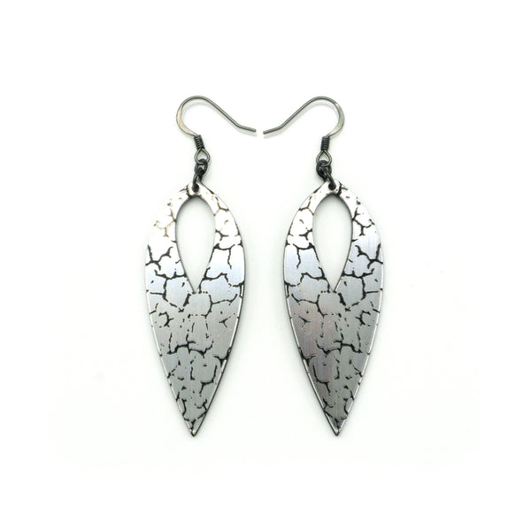 Nativas [39] // Acrylic Earrings - Brushed Silver, Black