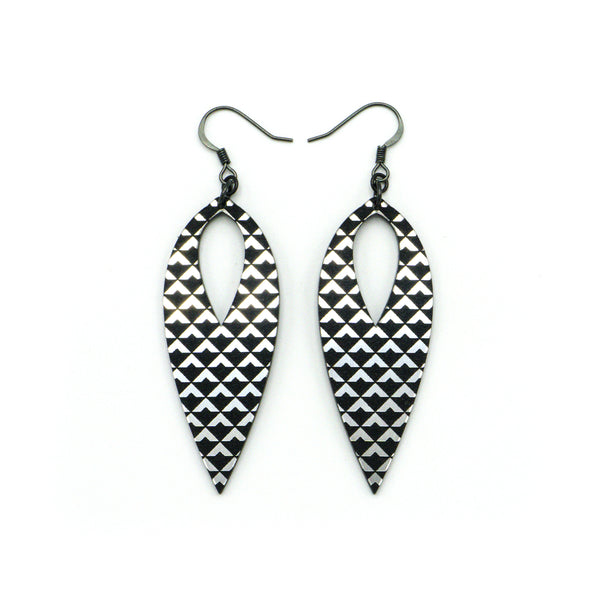 Nativas [29R] // Acrylic Earrings - Brushed Silver, Black