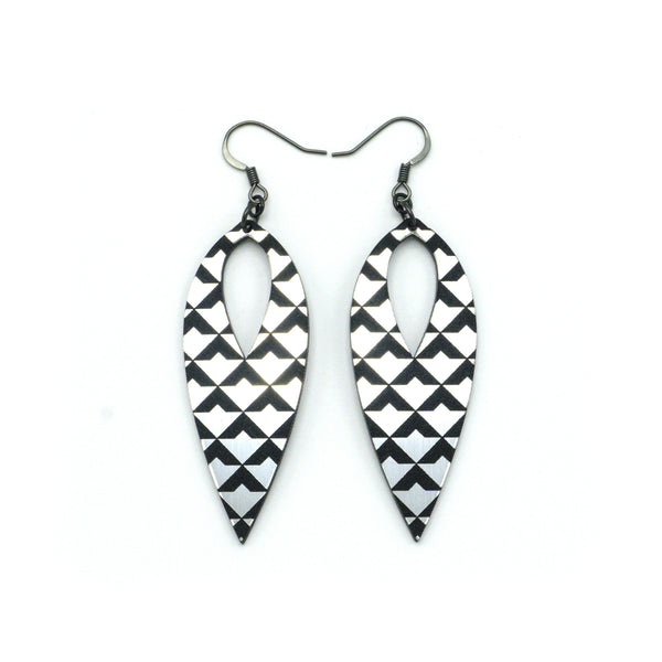 Nativas [30] // Acrylic Earrings - Brushed Silver, Black