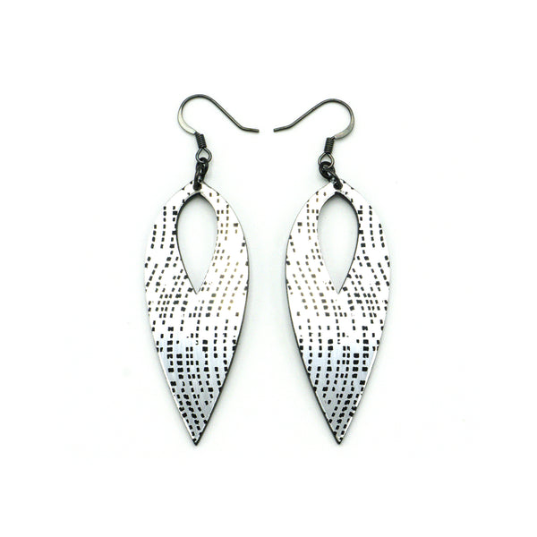 Nativas [14] // Acrylic Earrings - Brushed Silver, Black