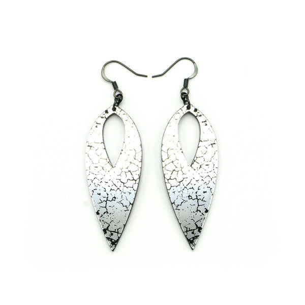Nativas [38] // Acrylic Earrings - Brushed Silver, Black