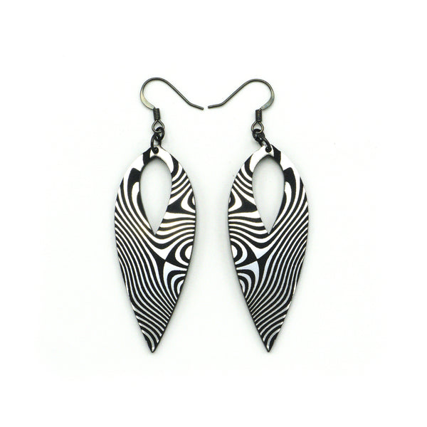 Nativas [35] // Acrylic Earrings - Brushed Silver, Black