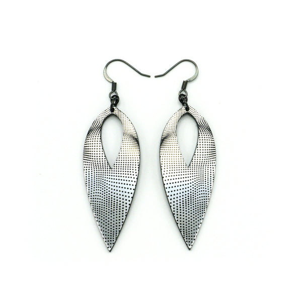 Nativas [17] // Acrylic Earrings - Brushed Silver, Black