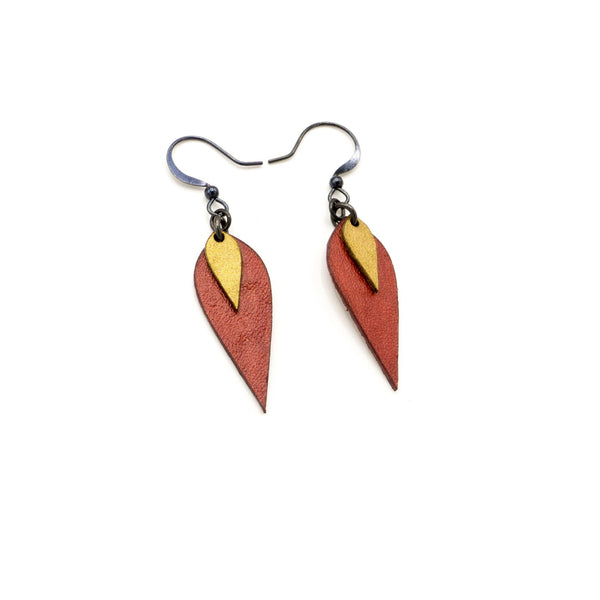 Innera // Leather Earrings - Red Pearl, Gold