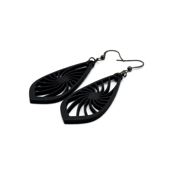 Gem Point 03 [M] // Leather Earrings - Black - LIGHT RAZOR DESIGN STUDIO