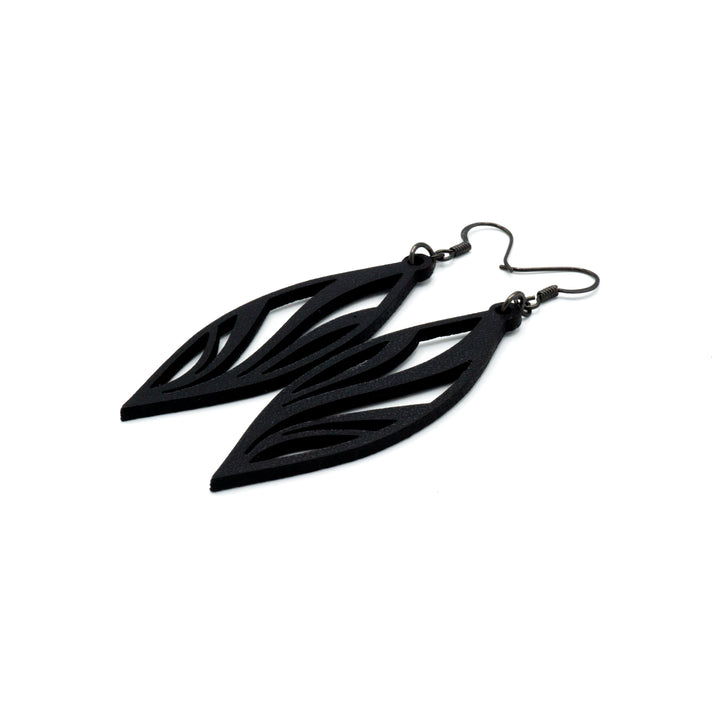 Petal 02 [S] // Leather Earrings - Black - LIGHT RAZOR DESIGN STUDIO