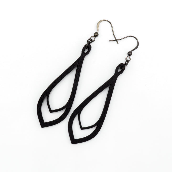 Saturā Variant 01 // Leather Earrings - Black - LIGHT RAZOR DESIGN STUDIO