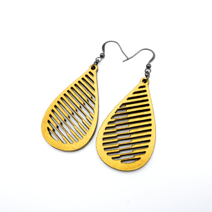 Drop 06 [S] // Leather Earrings - Gold - LIGHT RAZOR DESIGN STUDIO