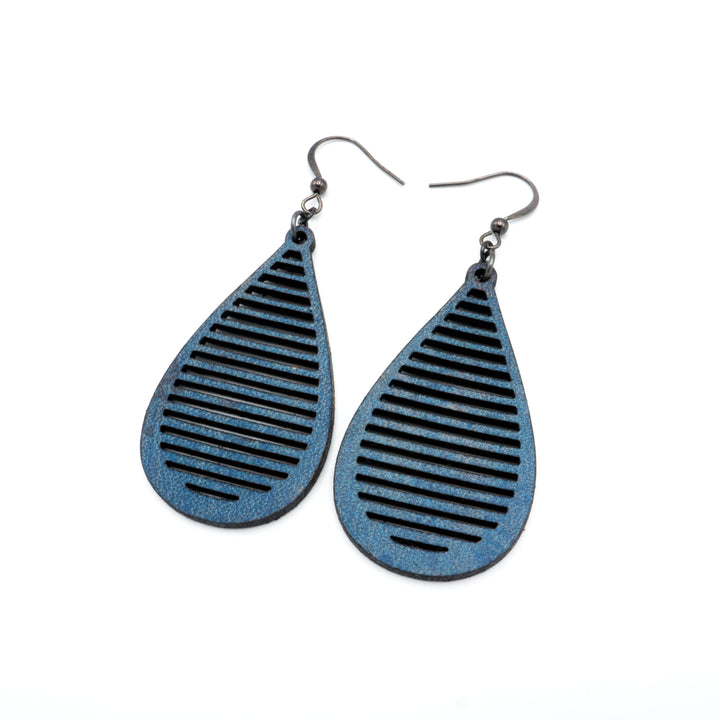 Drop 05 [S] // Leather Earrings - Navy Blue - LIGHT RAZOR DESIGN STUDIO
