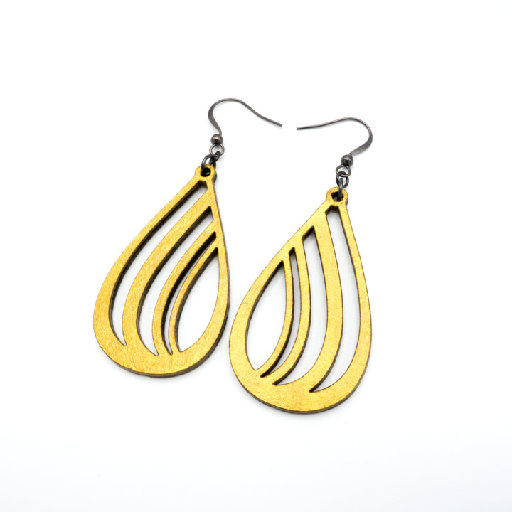 Drop 02 [S] // Leather Earrings - Gold - LIGHT RAZOR DESIGN STUDIO