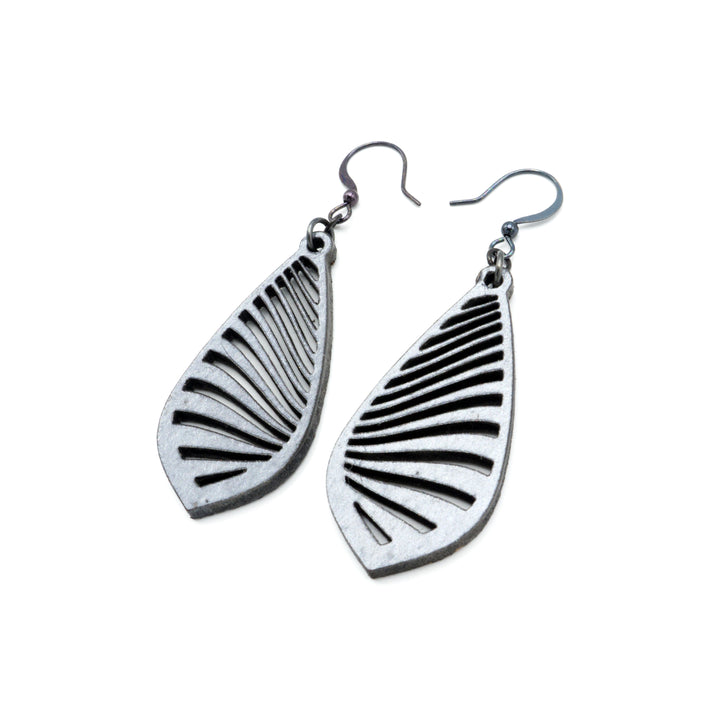 Gem Point 09 [S] // Leather Earrings - Silver - LIGHT RAZOR DESIGN STUDIO