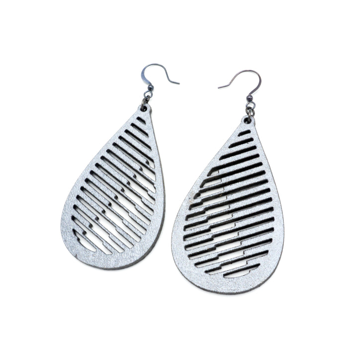 Drop 06 [L] // Leather Earrings - Silver - LIGHT RAZOR DESIGN STUDIO
