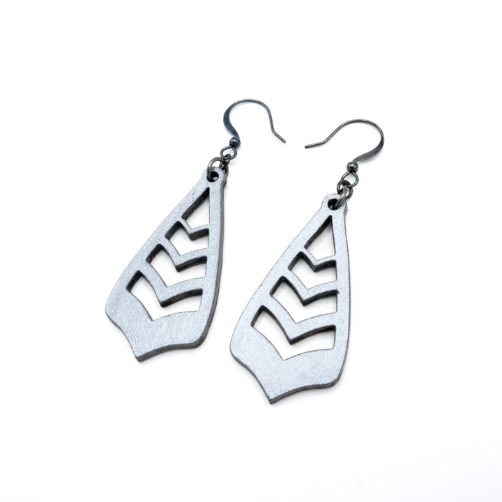 Totem 09 [S] // Leather Earrings - Silver - LIGHT RAZOR DESIGN STUDIO