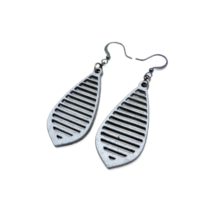 Gem Point 10 [S] // Leather Earrings - Silver - LIGHT RAZOR DESIGN STUDIO