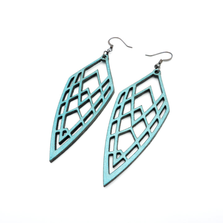 Arrowhead 01 [L] // Leather Earrings - Turquoise Pearl - LIGHT RAZOR DESIGN STUDIO