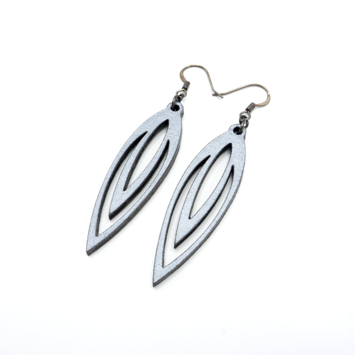 Totem 07 [S] // Leather Earrings - Silver - LIGHT RAZOR DESIGN STUDIO