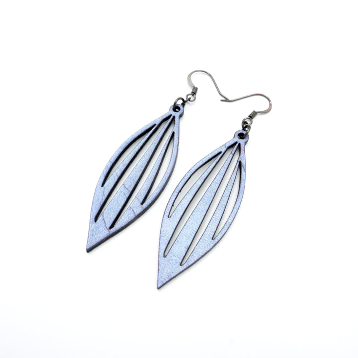 Petal 04 [S] // Leather Earrings - Purple Pearl - LIGHT RAZOR DESIGN STUDIO