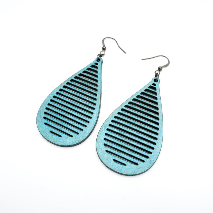 Drop 05 [L] // Leather Earrings - Turquoise Pearl - LIGHT RAZOR DESIGN STUDIO