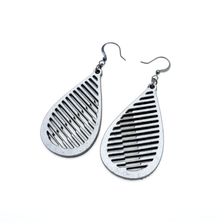 Drop 06 [S] // Leather Earrings - Silver - LIGHT RAZOR DESIGN STUDIO