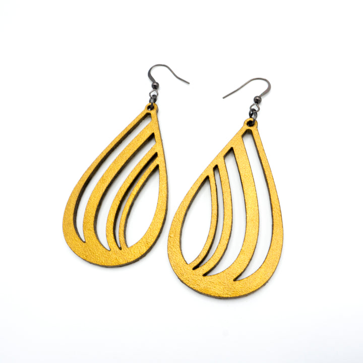 Drop 02 [L] // Leather Earrings - Gold - LIGHT RAZOR DESIGN STUDIO