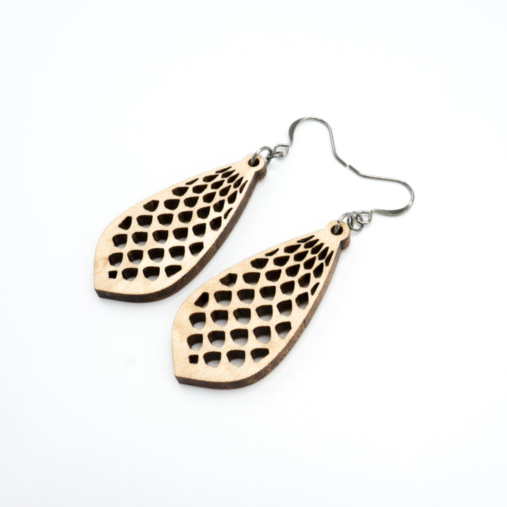 Gem Point 01 [S] // Wood Earrings - Curly Maple - LIGHT RAZOR DESIGN STUDIO