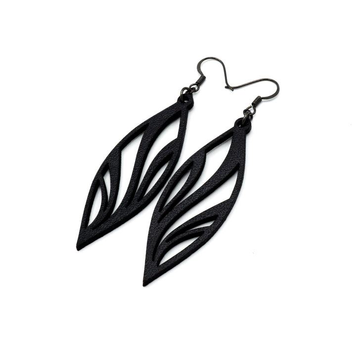Petal 02 [S] // Leather Earrings - Black - LIGHT RAZOR DESIGN STUDIO