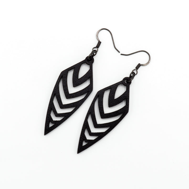 Arrowhead 03 [S] // Leather Earrings - Black - LIGHT RAZOR DESIGN STUDIO