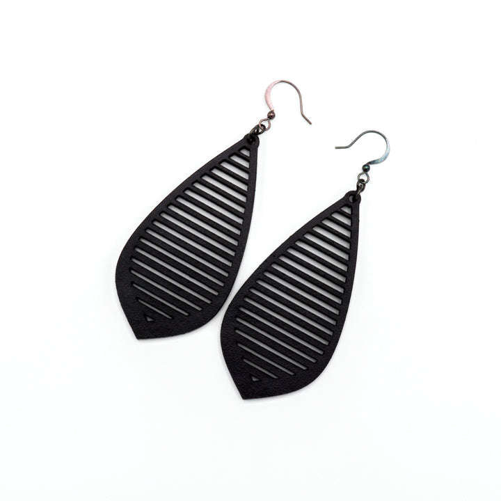 Gem Point 10 [L] // Leather Earrings - Black - LIGHT RAZOR DESIGN STUDIO