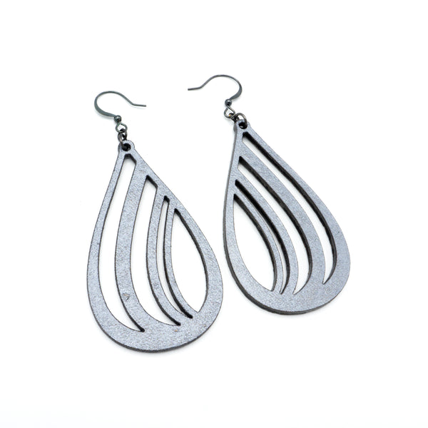Drop 02 [L] // Leather Earrings - Silver - LIGHT RAZOR DESIGN STUDIO