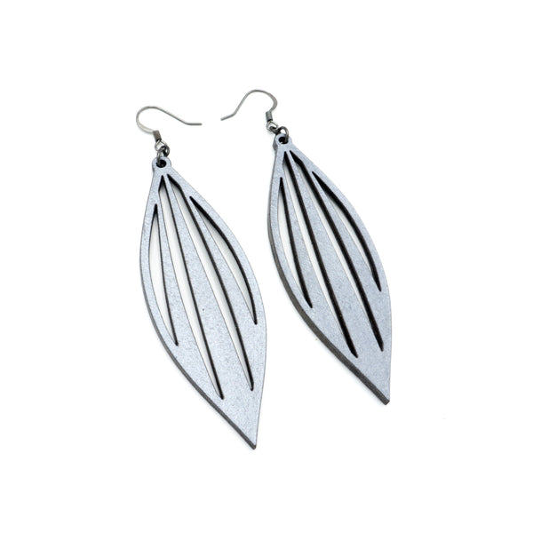 Petal 04 [L] // Leather Earrings - Silver - LIGHT RAZOR DESIGN STUDIO