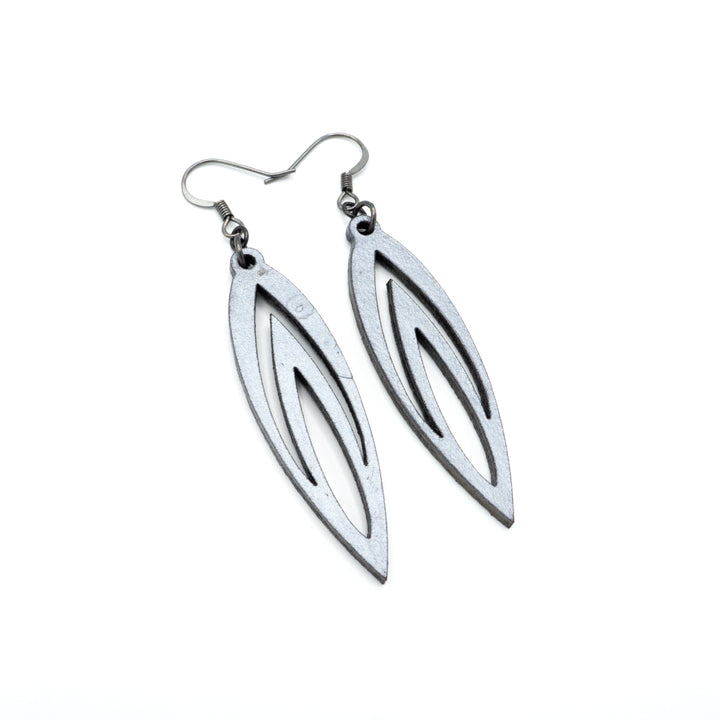 Totem 08 [S] // Leather Earrings - Silver - LIGHT RAZOR DESIGN STUDIO