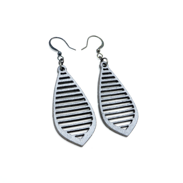 Gem Point 11 [S] // Leather Earrings - Silver - LIGHT RAZOR DESIGN STUDIO