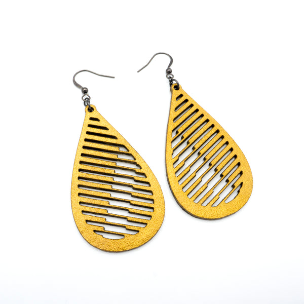 Drop 06 [L] // Leather Earrings - Gold - LIGHT RAZOR DESIGN STUDIO