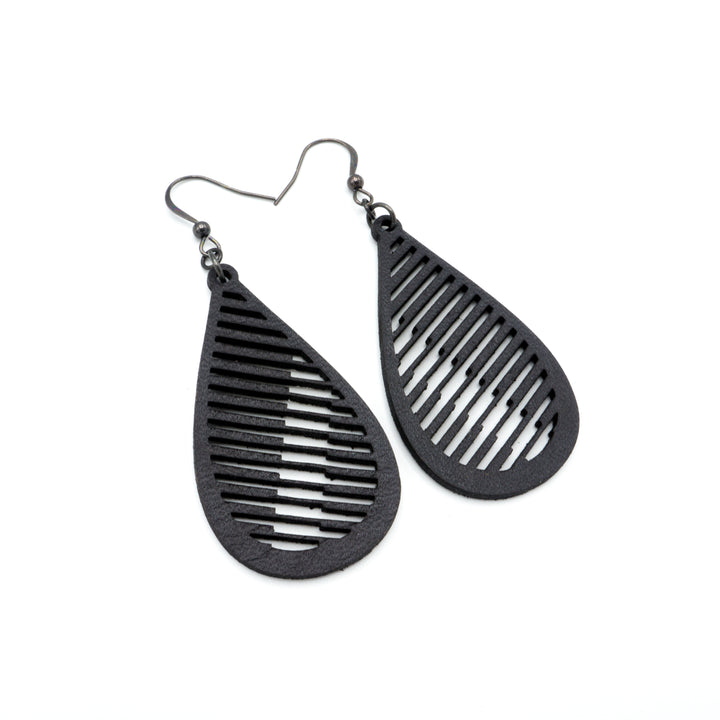 Drop 06 [S] // Leather Earrings - Black - LIGHT RAZOR DESIGN STUDIO