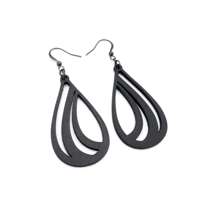 Drop 01 [S] // Leather Earrings - Black - LIGHT RAZOR DESIGN STUDIO