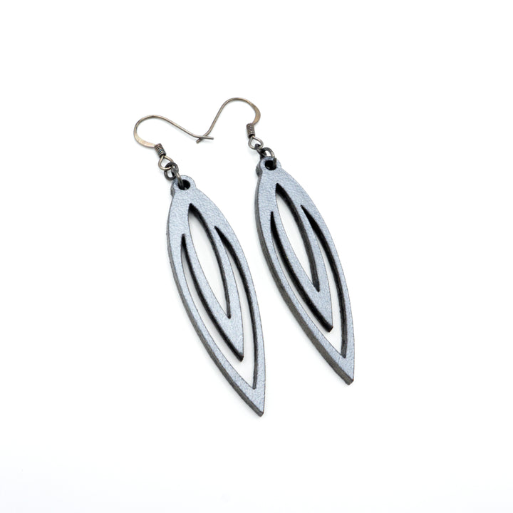 Totem 07 [S] // Leather Earrings - Silver - LIGHT RAZOR DESIGN STUDIO