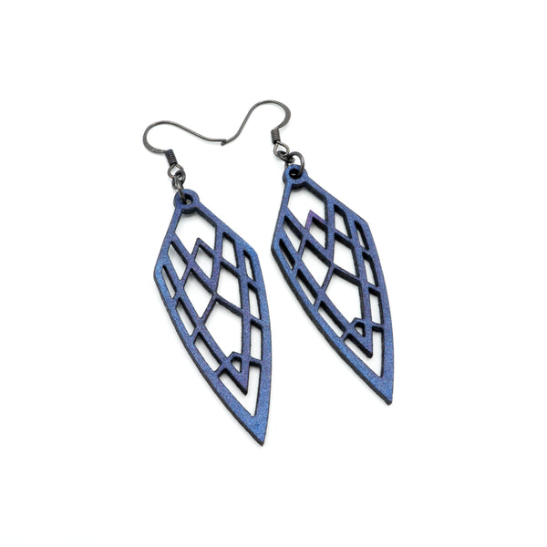 Arrowhead 01 [S] // Leather Earrings - Purple Pearl - LIGHT RAZOR DESIGN STUDIO