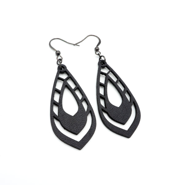 Gem Point 04 [M] // Leather Earrings - Black - LIGHT RAZOR DESIGN STUDIO