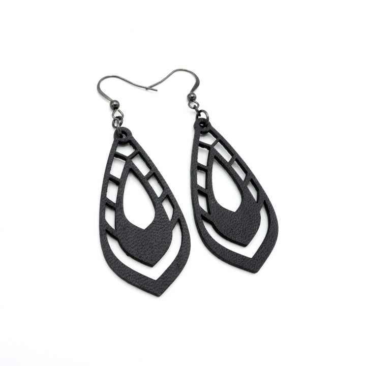 Gem Point 04 [M] // Leather Earrings - Black - LIGHT RAZOR DESIGN STUDIO